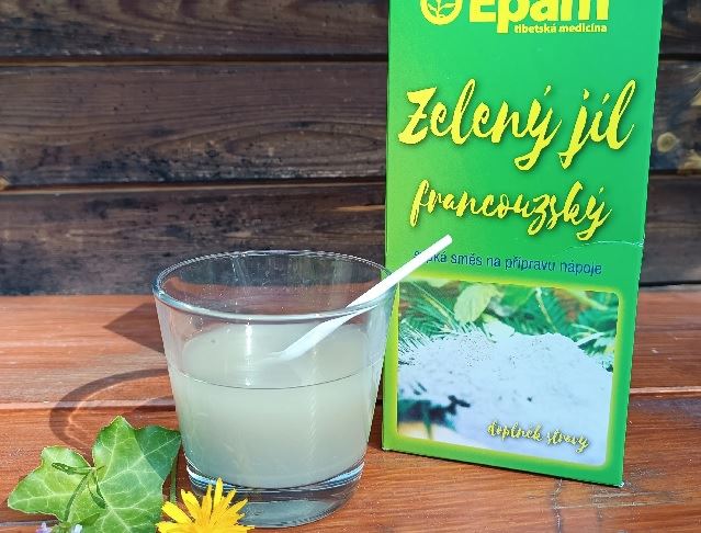 Francouzský zelný jíl a jílový nápoj na čištění